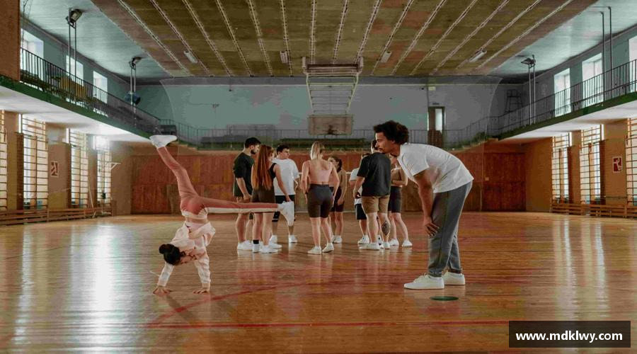 引领潮流，激发激情！